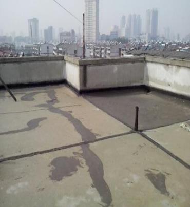 临沧漏水维修 楼顶漏水是什么原因，楼顶漏水维修方法是什么?